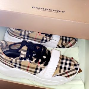 Burberry shoes